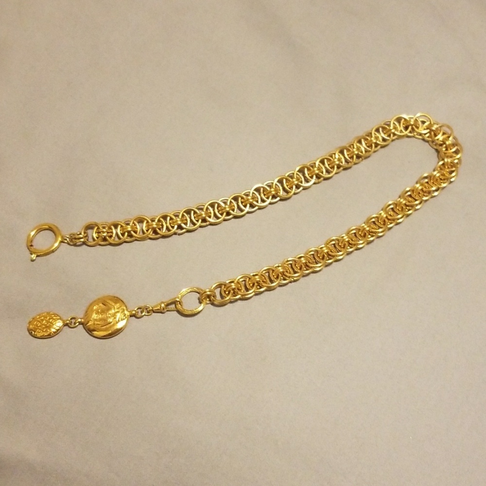 CHANEL 19 1/2 Inches, Pendant  NOT FOR SALE - Picture 4 of 8